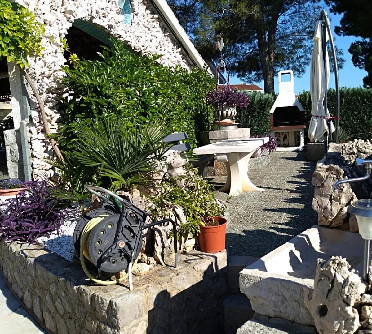 Apartment Near The Center - Nada Malinska Croatia